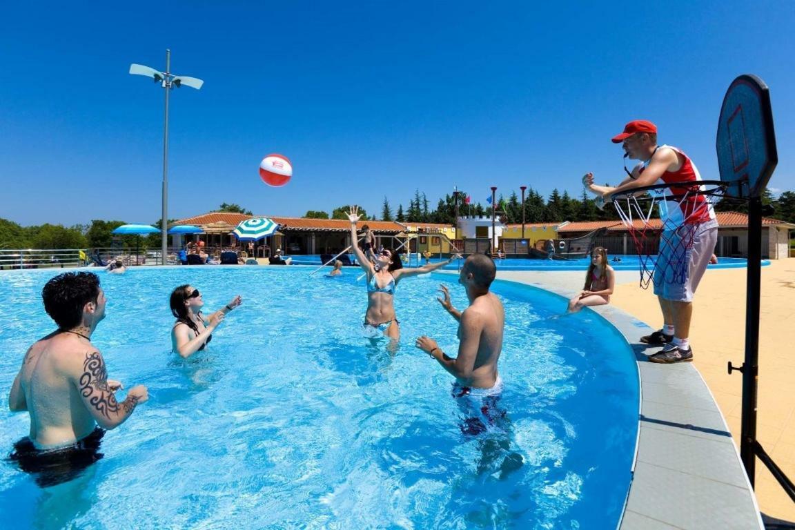 Panorama Mobile Homes In Camping Park أوماغ المظهر الخارجي الصورة